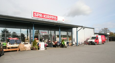 Kuvassa SPR-Kirppis Hyllykallion julkisivu Seinäjoella. SPR-Kirppis Hyllykallion julkisivu.
