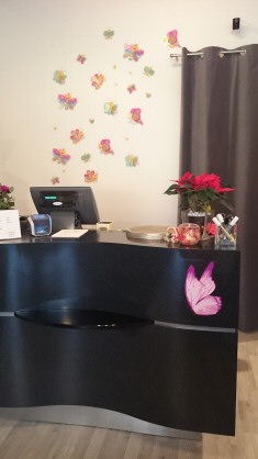 Kuvassa Naperiinan kassa-alue.