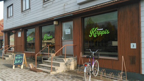 Kuvassa Kranni Kirppiksen julkisivu.