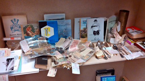 Kuvassa Vanhan tavaran puoti Eveliina.