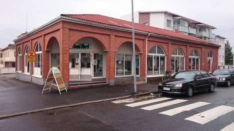 Kuvassa Tositorin julkisivu.