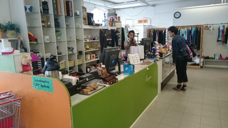 Kuvassa Tositorin kassa-alue.